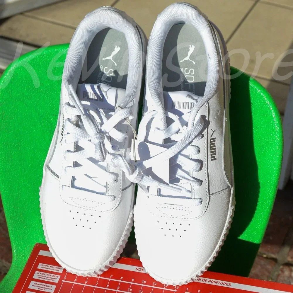 Puma Carina ladies white . Left: 8, right  :‎ 7.5